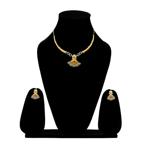 Antique Gold Pendant Necklace with Traditional Motif